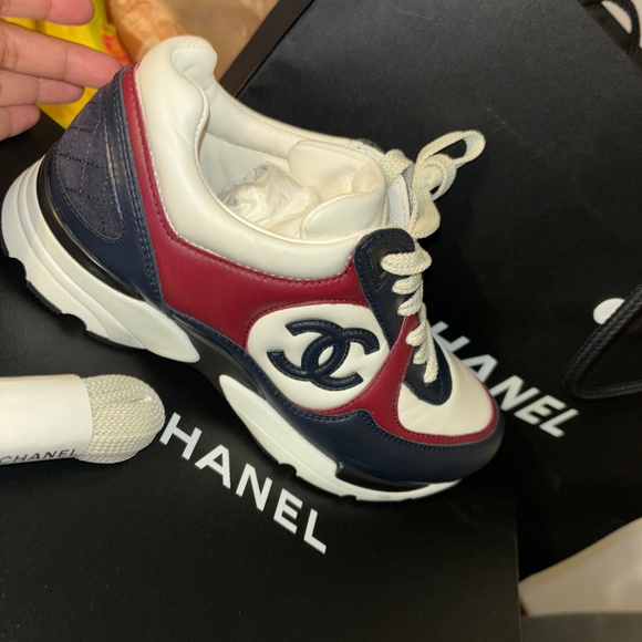 Chanel sneaker - Picture 1 of 6